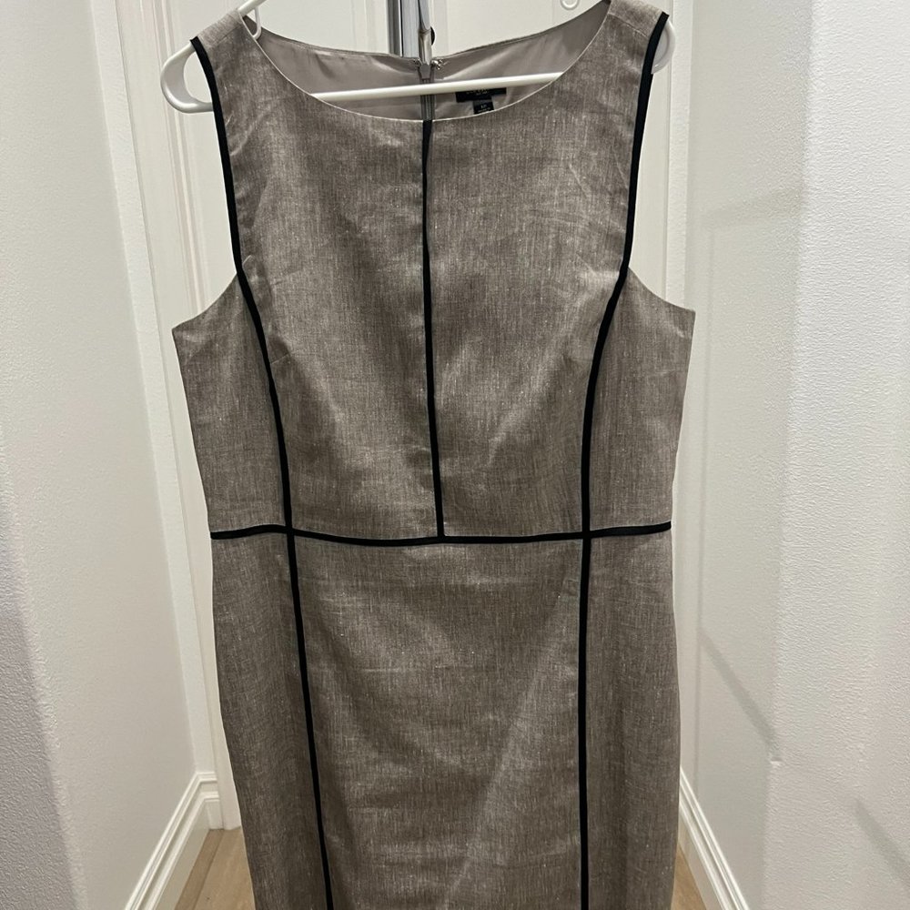 Tupe cotton lined dress with black accents